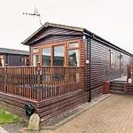 Lodge La-serenite With Hot Tub